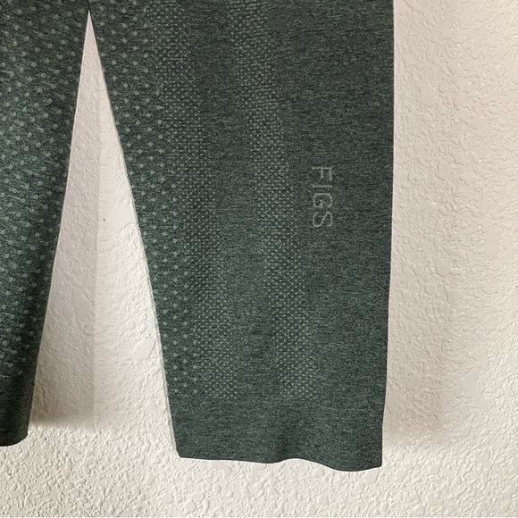 FIGS Salta Seamless Longsleeve Underscrub T-Shirt 2XL Medical Nurse Doctor Green - Picture 8 of 11